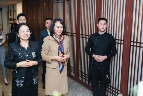 罗湖区人大常委副主任谭会茹一行莅临征途国际调研